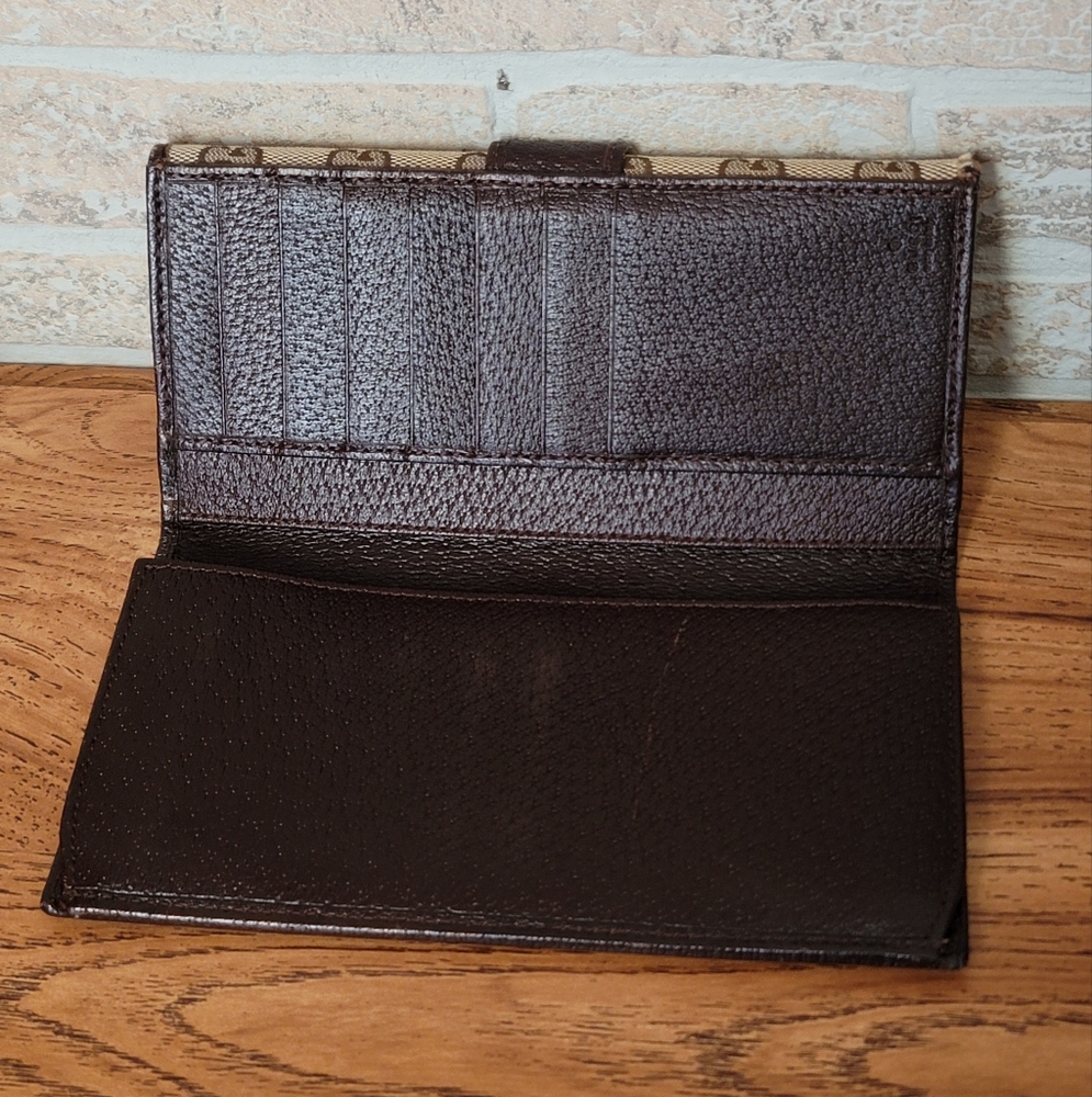 Gucci Brown Trifold Wallet - Picture 6 of 15